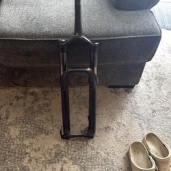 Rock Shock   29” Wheel   35 S  Came Off My 2022 Specialized Stuntjumper 