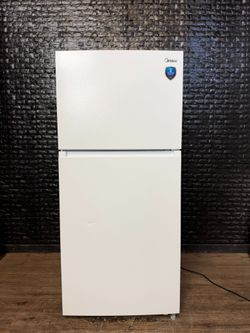 MIDEA REFRIGERATOR w/WARRANTY! R3530A