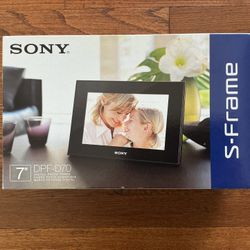 🎄🎁 Sony S Frame 7” Digital Picture Frame **New in the Box**