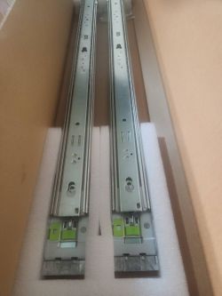 Cisco (contact info removed)6-02 2U Ball Bearing Server Rack Rail Kit