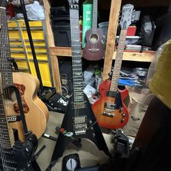 KRAMER NITE V  (includes stand and strap)