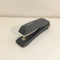 Swingline Desktop Stapler - Gray