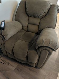 Like new Large Power Recliner