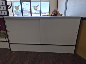 Commercial Display Cabinet / Retail Counter