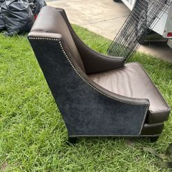 Beautiful chair. Pet Free Home Brown/suede