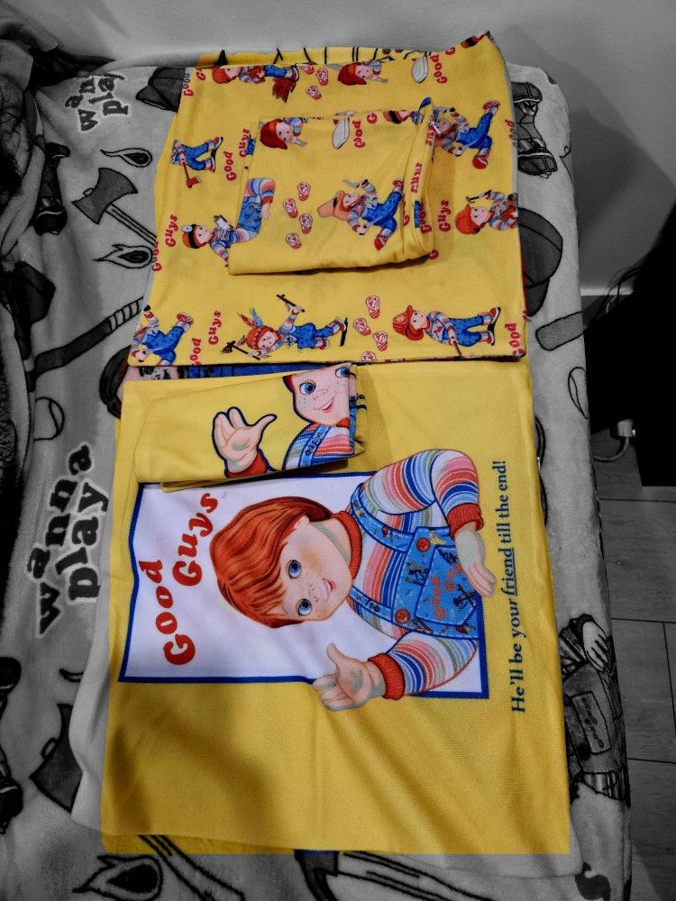 Chucky 4pc pillow cases and Blanket