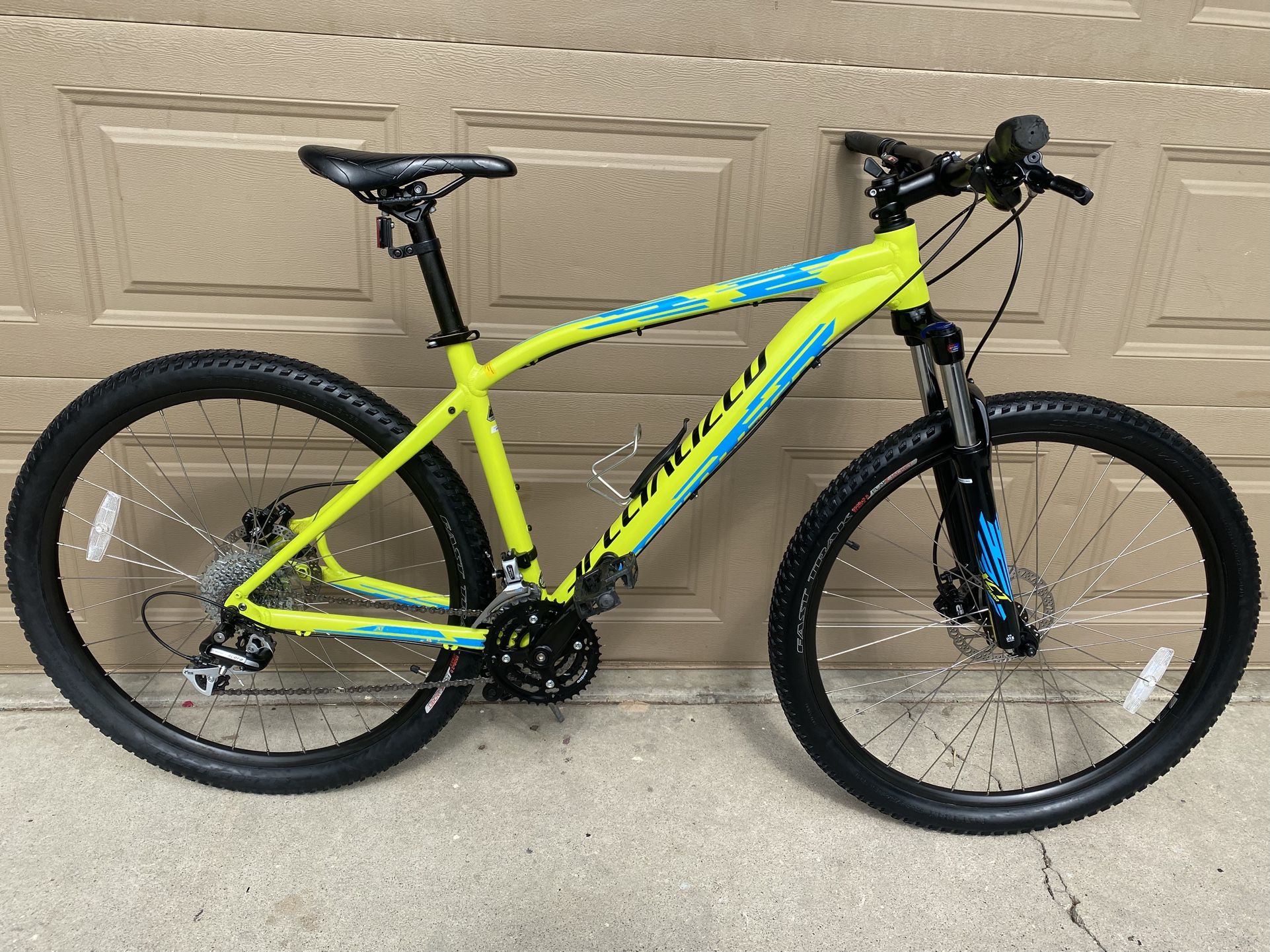Specialized Pitch Sport Mountain Bike
