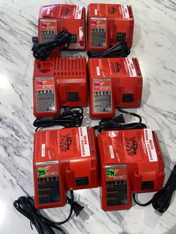 Milwaukee M18 Charger
