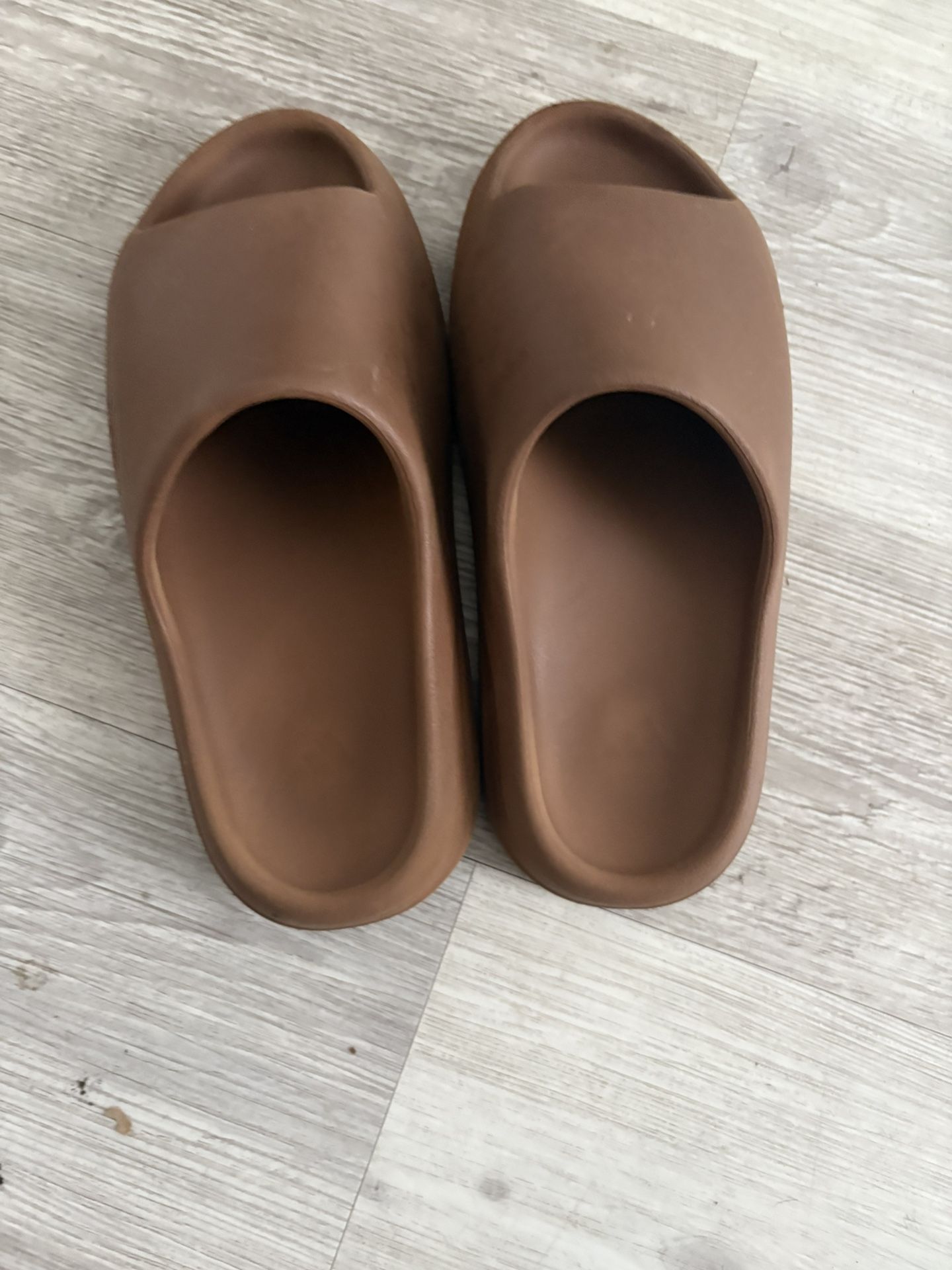 Sz 12 65 Brand 200 Condo 9/10