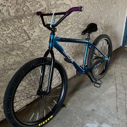 Throne 27.5 Read DESCRIPTION 