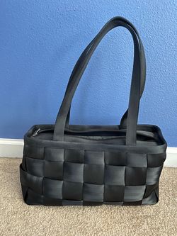 Harvey Seatbelt Bags