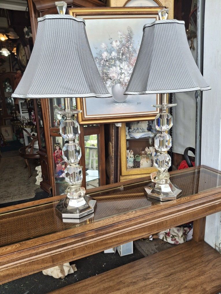 BEAUTIFUL VINTAGE GLASS AND CHROME VERY NICE CONDITION