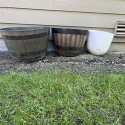Free Hose And Flower Pots 