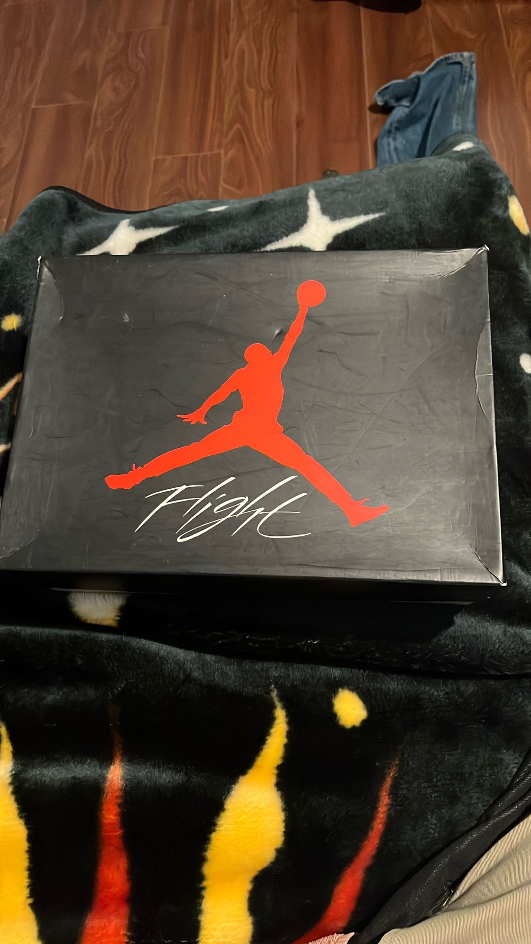 Jordan 4 Breds Size 8.5