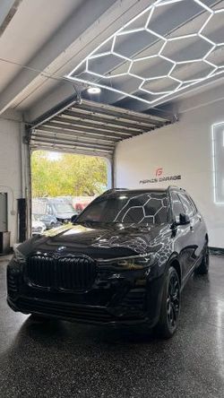2022 BMW X7