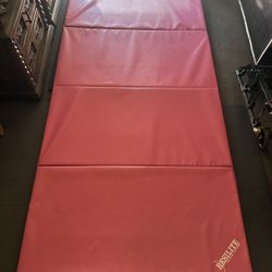 Resilite Pink 4-Panel Tumbling Mat – Great Condition (8ft x 4ft)