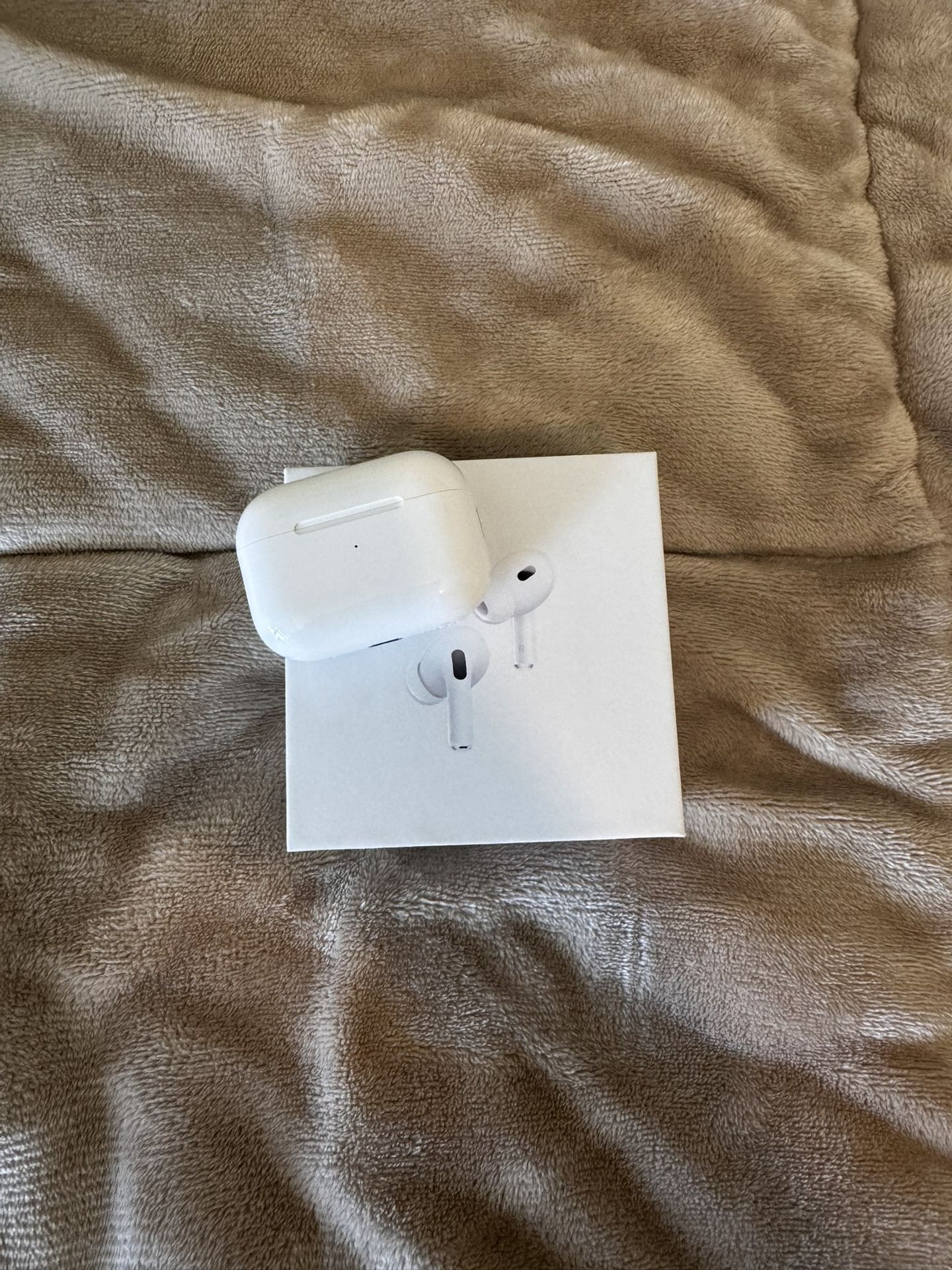 AirPods Gen 2