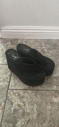 Platform sandals