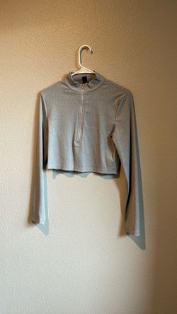 Cropped workout top