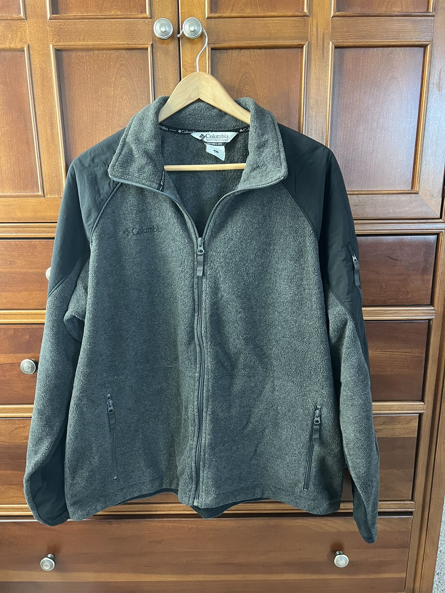 Columbia Men’s Fleece Jacket Size Large I/O
