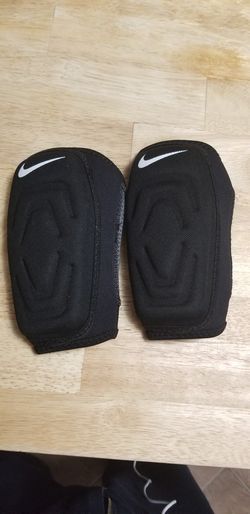 Youth Nike Fit Dry Forearm pads