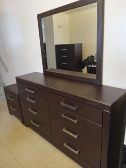 Bedroom drawers