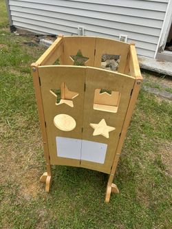 Toddler Kitchen Stand