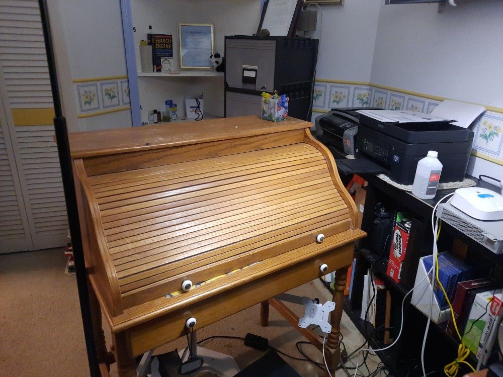 Small Student Roll Top Desk