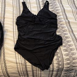 Women’s bathing suit