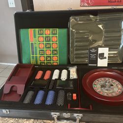 SHARPER IMAGE CASINO, POKER ROULETTE LIKE NEW CONDITION 