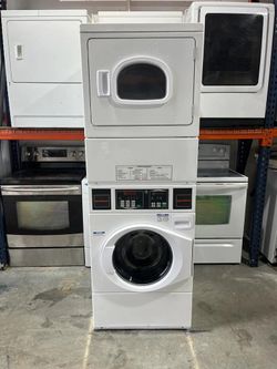 SPEED QUEEN STENCASP175TW01 27 INCH COMMERCIAL STACKED WASHER AND ELECTRIC DRYER