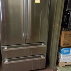 SHARP SJGFS 22.5-cu ft 4-Door Refrigerator S B