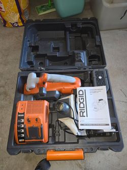 RIDGID R848 18V Cordless Hand Planer Kit w/ Battery, Charger & Case