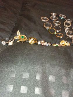 Mixed Costume Jewelry Ring Lot