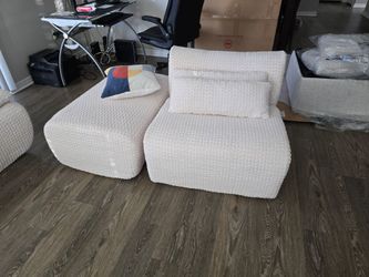 6 Piece Boneless Couch - Off White