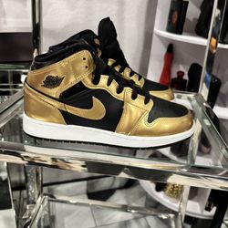 Jordan 1 size 6.5Y