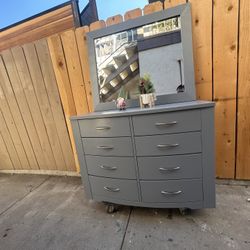 Nice Modern Dresser /vanity (wood)  Delivery Available ! 