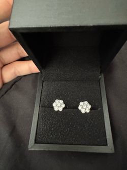8mm flower cluster earrings