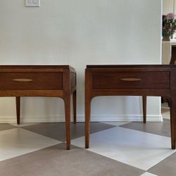 Gorgeous Alta Vista Lane, End Tables (set of 2)