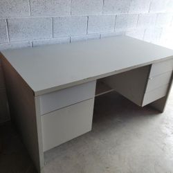 SUPER COOL DESK WOOD STURDY 