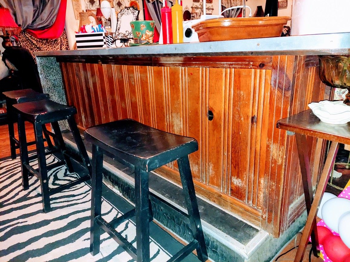 8ft Soild Oak Counter And 3 Oak Chairs Can Can Deliver Okc Area 30