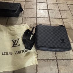 Sleek Designer Crossbody Bag - High Quality