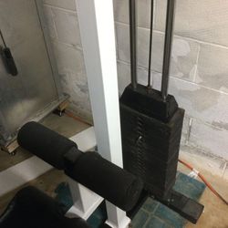 Yukon Lat Pull Down Machine