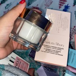 Charlotte tilbury Magic Cream 