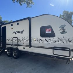 2021 R-POD 202 Camper Trailer 🐸