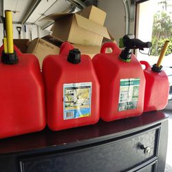 Gas Containers 4 Units 