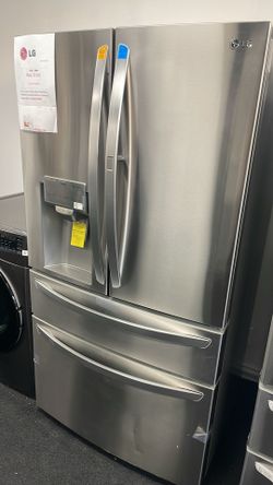 Clearance Sale!LG refrigerator open box with 1 year warranty