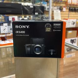 Sony A6400 With 16-50mm Lens
