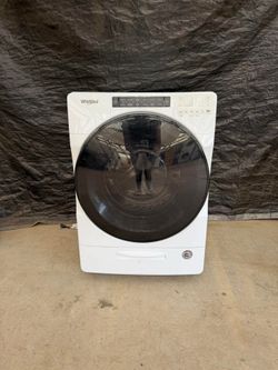 Whirlpool washer laundry