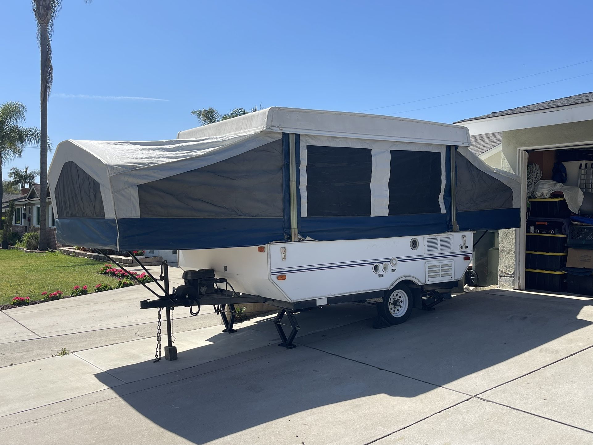 Flagstaff pop-up camper